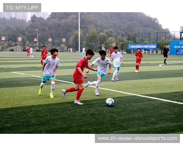 足球比赛中的长传与短传配合技巧